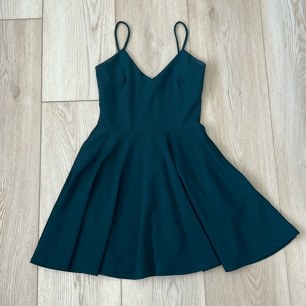 Green mini dress | size S